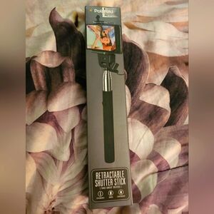 Polaroid Retractable Shutter Stick NWOT